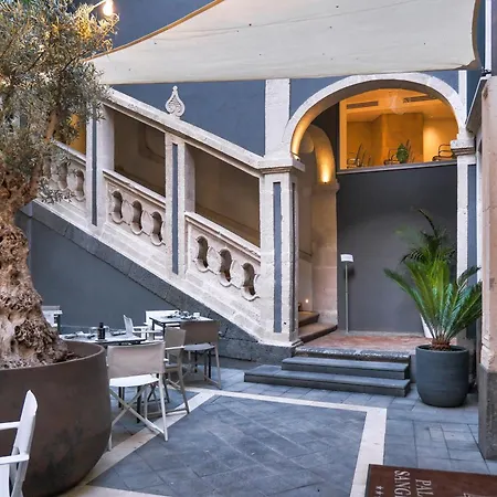 Szálloda Palazzo Sangiorgio 5*