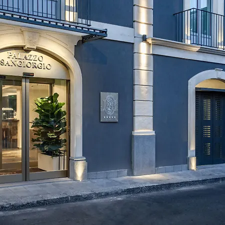 Palazzo Sangiorgio 5*