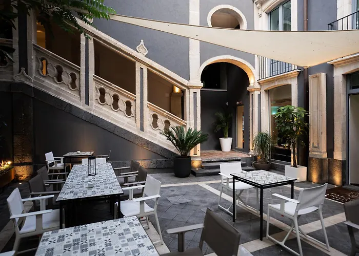 Palazzo Sangiorgio 5*